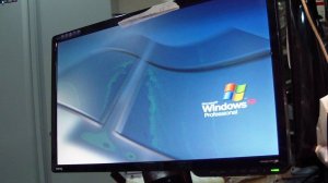 Плохой контакт шлейфа матрицы. Монитор BenQ G2220HD. Искажения изображения