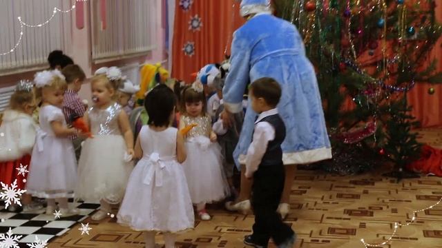 Новогодний утренник Зайчата смотреть онлайн