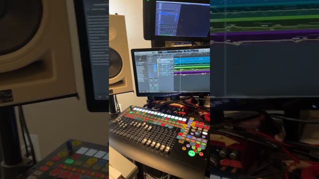 Creepy introduction #Audio engineer vlog #2 #producer #music #mix #mixing #studio #audioedit смотреть онлайн