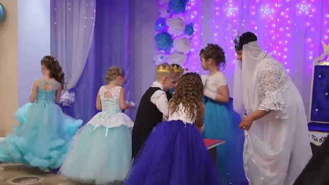 Выпускной "Королевский бал 2019" г.Алчевск смотреть онлайн