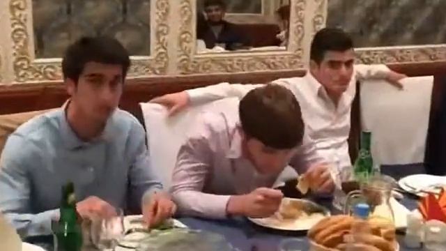 Когда увидел камеру на свадьбе смотреть онлайн