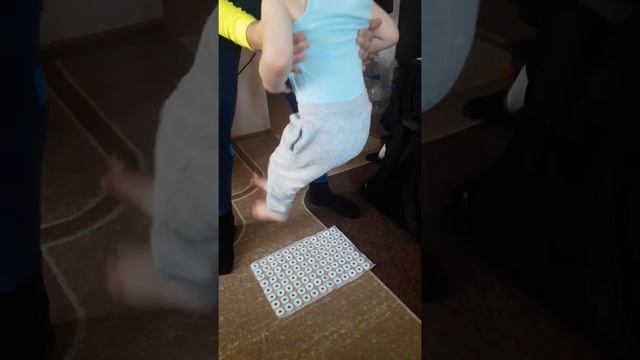 Аппликатор Кузнецова - колючая хрень которая подымет настроение и придаст силы! смотреть онлайн