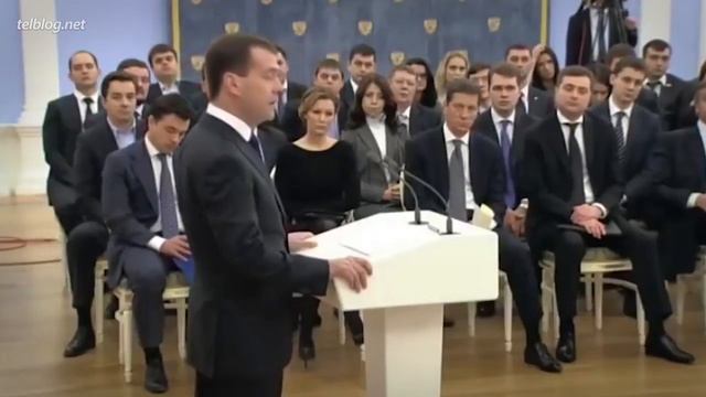 СКИНУТЬСЯ НА РЕМОНТ vs ПОСЛАТЬ УЧИТЕЛЕЙ смотреть онлайн