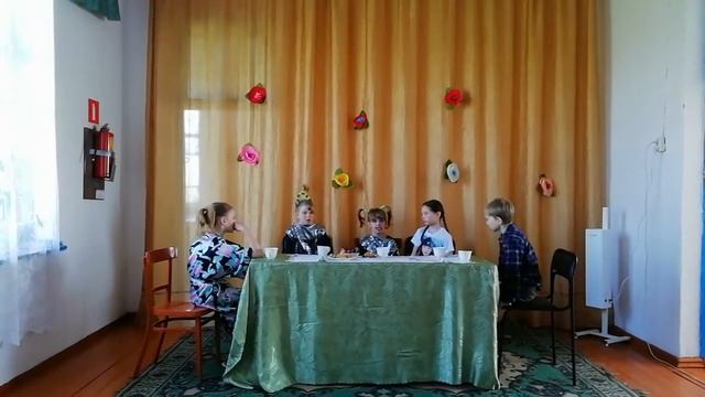 Сценка "Гости с планеты Марс" (2021 г.) смотреть онлайн