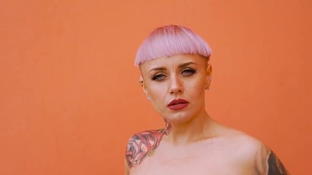 Вокалистка Алиса в Сочи 8 918 400 87 11