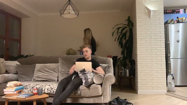 ЖЕСТКИЙ ПРАНК над девушкой закончился... смотреть онлайн