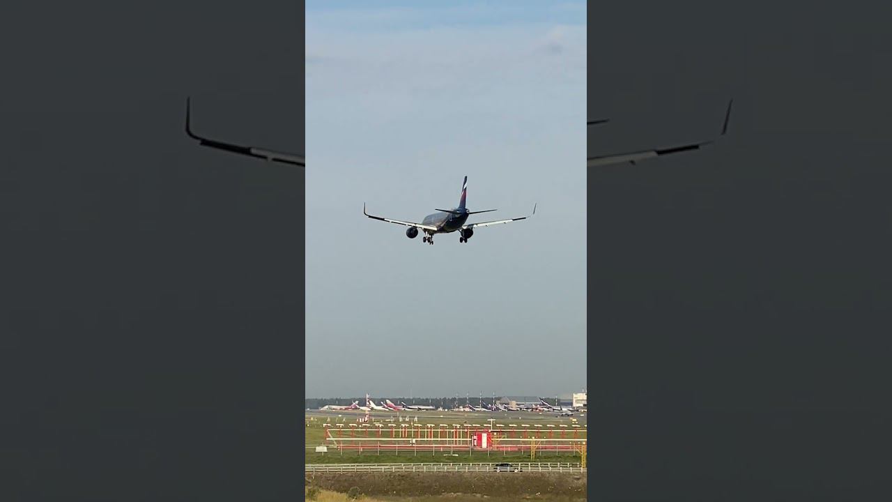 A320 Аэрофлота с белым "носом", глиссада, рассвет #shorts смотреть онлайн
