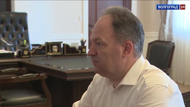 Губернатор Андрей Бочаров провел встречу с председателем Волгоградского облсуда Алексеем Глуховым смотреть онлайн