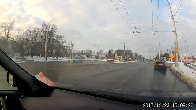 Кортеж Бобруйского Деда Мороза и Снегурочки смотреть онлайн