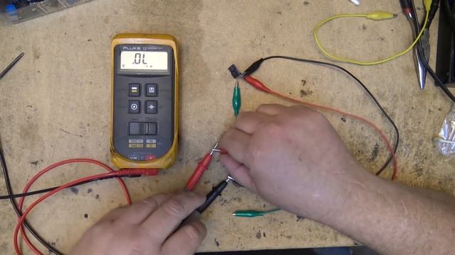 Testing a MOSFET and BIPOLAR transistor with a multimeter смотреть онлайн