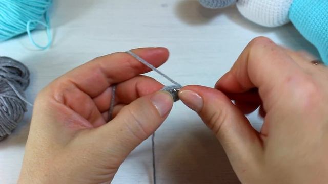 Мышонок крючком. Часть2. Схема мышки крючком / Crochet mouse pattern. смотреть онлайн