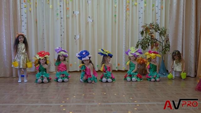 Утренник День Осени смотреть онлайн