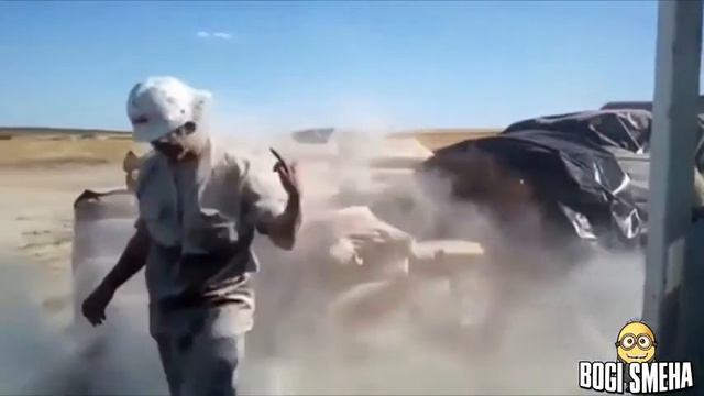 МУЖИКУ высыпали цемент на голову 