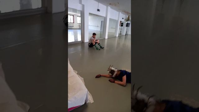 Способ сказать спасибо учителю за проведённый год )))) Себастьян был доволен )))😍😍😍24.06.2023. смотреть онлайн