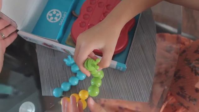 Smart Games for Kids! || Apple Twists || Timberdoodle Review смотреть онлайн