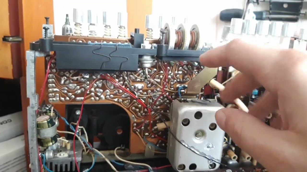 Второй возврат: Rīga-104 из Новокузнецка. Проводок отвалился, не? смотреть онлайн