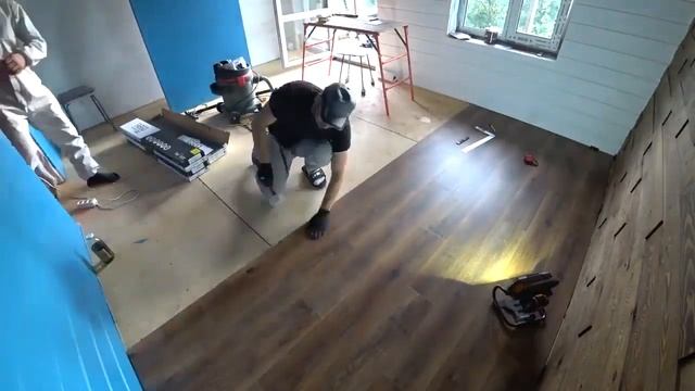 Напольное покрытие в спальне Кварцевый ламинат Refloor Fargo смотреть онлайн