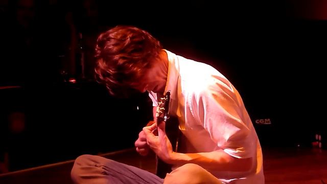 Jim Boggia - beautiful rendition of Over the Rainbow on his ukelele смотреть онлайн