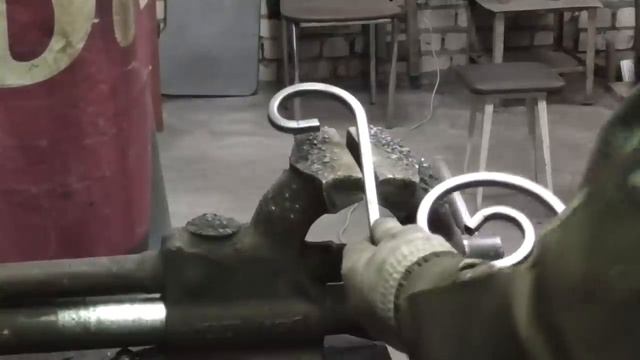 ФОНАРЬ ИЗ ПРОФТРУБЫ!СВОИМИ РУКАМИ! ХОЛОДНАЯ КОВКА! СДЕЛАЙ САМ.СВОИМИ РУКАМИ,ПОЛЕЗНАЯ САМОДЕЛКА! смотреть онлайн