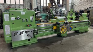 Токарный винторезный 16К40