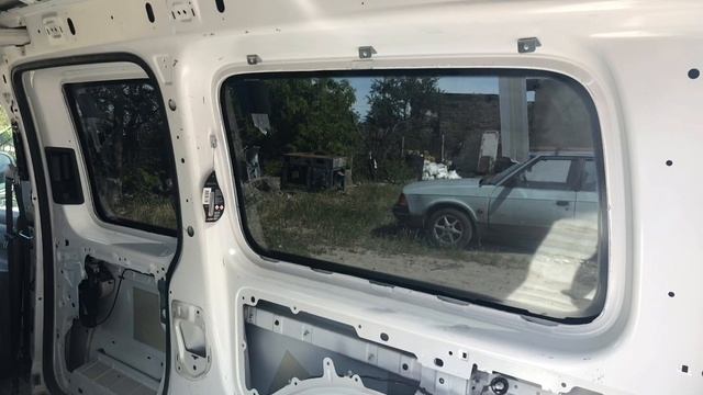 VW Caddy Maxi Kombi. Стёкла. смотреть онлайн