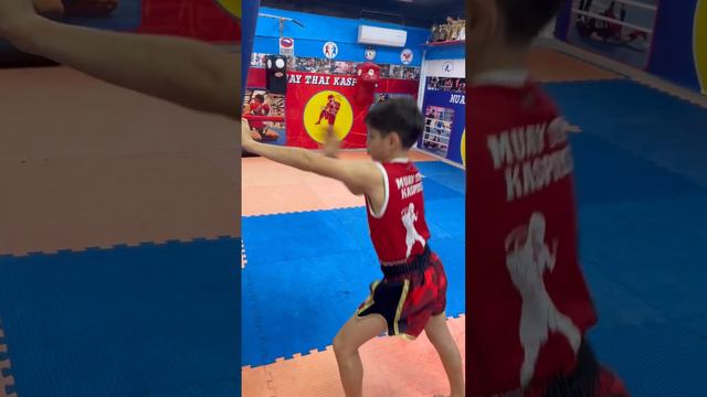 🥊🥊#спорт #тайскийбокс #бокс #muaythai #thaiboxing смотреть онлайн