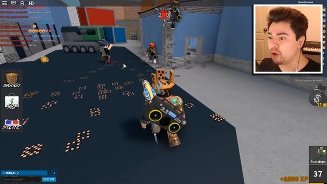 SHRINKING MYSELF with ADMIN COMMANDS in Murder Mystery 2!! (Roblox Modded MM2) смотреть онлайн
