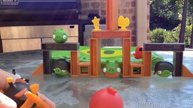 Angry Birds Mega Fling смотреть онлайн