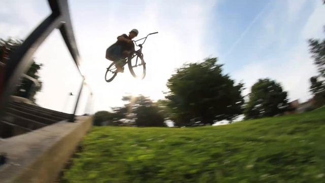 Adam Roberts - Albany Edit смотреть онлайн