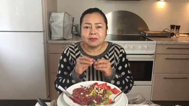 กินเนื้อดิบอิตาลี CARPACCIO จ้าพี่น้อง смотреть онлайн