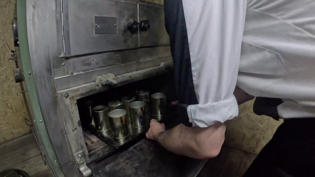 Приготовление куличей подразделениями МТО ГрВ Запад в зоне СВО смотреть онлайн