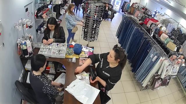 Саратов мошенница смотреть онлайн
