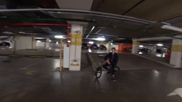 ТОП 5 СТИЛЬНЫХ ТРЮКОВ НА BMX || VOL.1 || смотреть онлайн