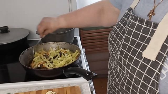 Фунчоза с говядиной и овощами?????? смотреть онлайн