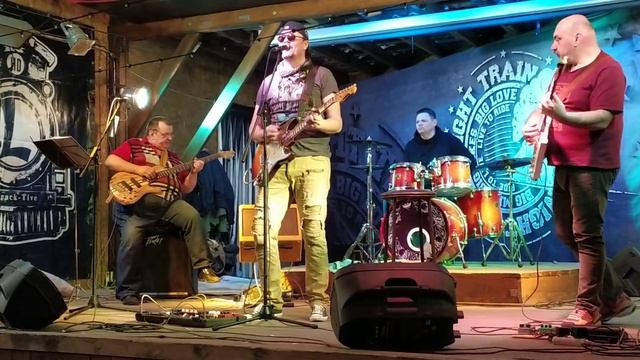 Тугарин Hill (Tugarin Hill Band) - Мамин Блюз смотреть онлайн