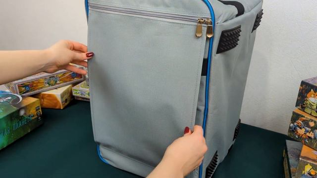 Серая сумка-рюкзак для настольных игр Crowd Games