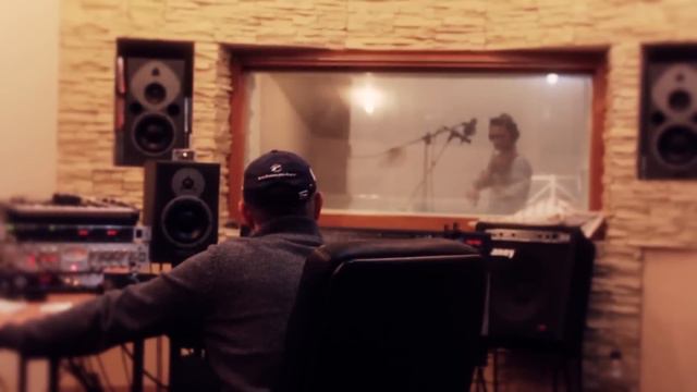 Ilya Aspire - The Time (Acoustic) Backstage