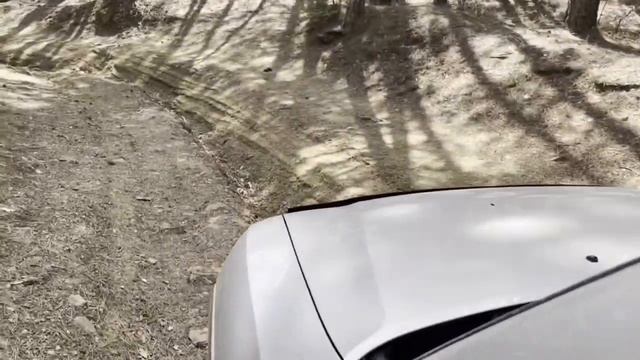 Подъём к «Бирюзовому» озеру в Крыму на Mitsubishi Pajero смотреть онлайн