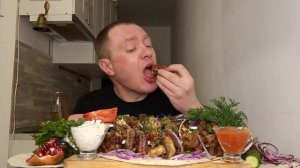 МУКБАНГ. ОБЖОР. ШАШЛЫК ИЗ СВИНИНЫ И ГРИБЫ В ДУХОВКЕ, ОВОЩИ, СОУС, ЛАВАШ. АСМР. BARBECUE.