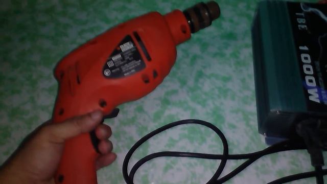 TEST VIDEO ON POWER DRILL: TBE Pure Sine Wave Power Inverter 1000 Watts + 2 Batteries