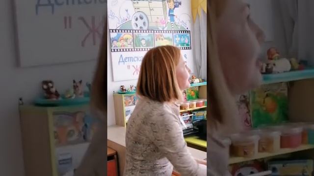 В детском саду 'Зоренька' дети снимают мультфильмы смотреть онлайн