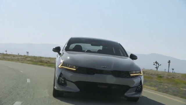 2021 Kia K5 GT-Line AWD Driving Video смотреть онлайн