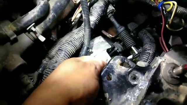 Cómo arreglar un auto estándar cuando no le entran las velocidades смотреть онлайн