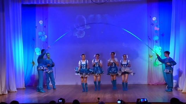 АРЛЕКИНО шикарный номер со скакалками 2014 смотреть онлайн