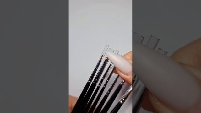 Кисти для дизайна ногтей. #shorts смотреть онлайн