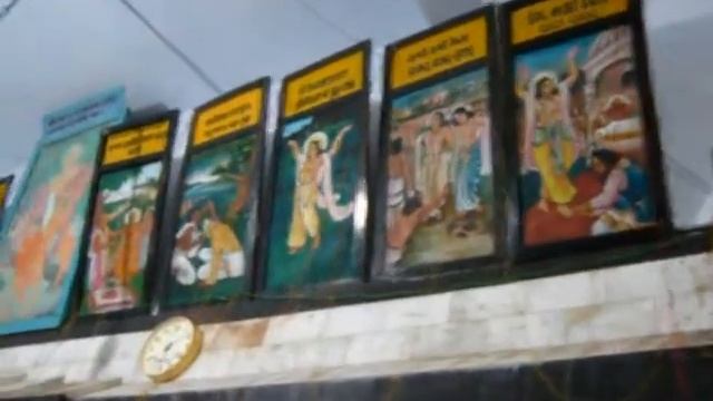 Киртан в индийском храме. Воспеваение. Kirtan in Indian Temple. смотреть онлайн