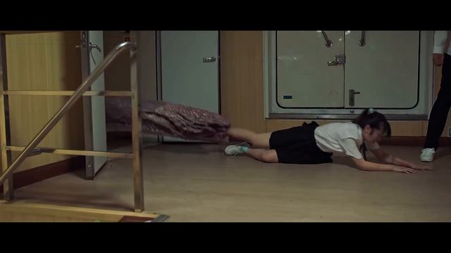 Глубоководный змей (Deep Sea Mutant Snake, 2022) || Новое китайское кино смотреть онлайн