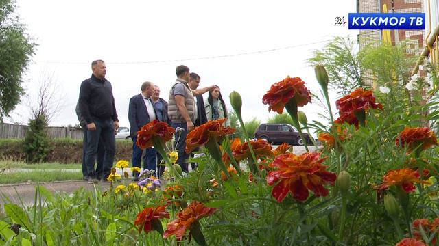 В Кукморе ремонтируются многоквартирные дома смотреть онлайн