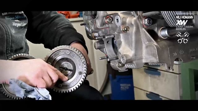 Volkswagen Beetle Air-cooled Flat-four Engine Rebuild Time-Lapse смотреть онлайн