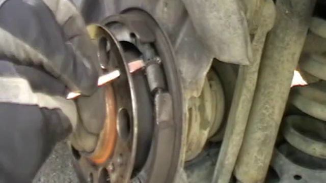 Mercedes W202 CDI Brake Service смотреть онлайн